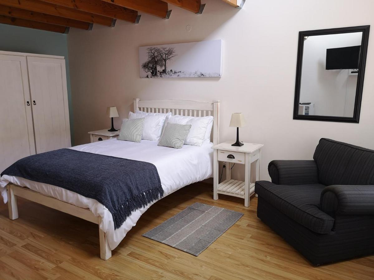 Tortoise Trail Lodge Langebaan Bagian luar foto