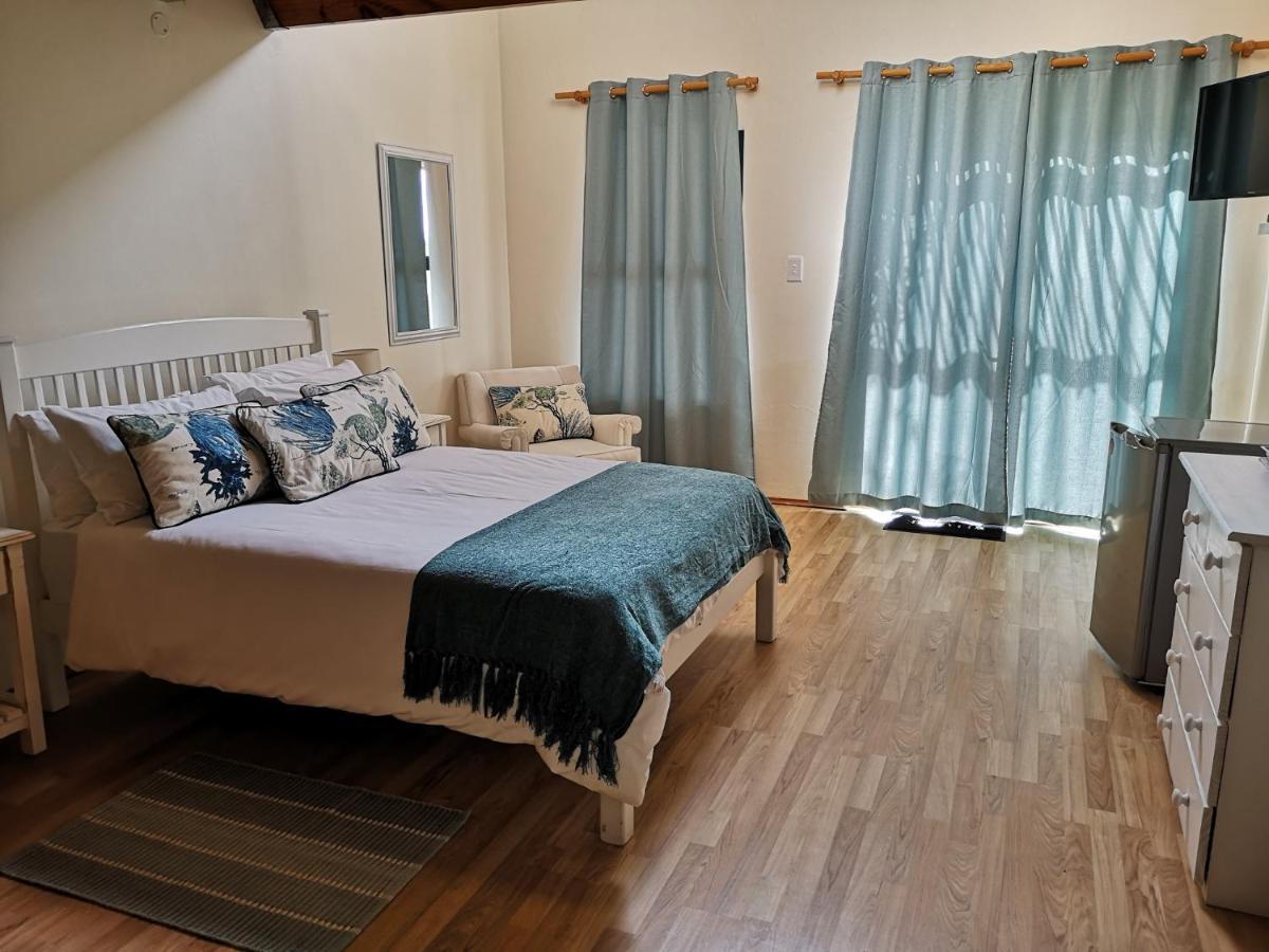 Tortoise Trail Lodge Langebaan Bagian luar foto