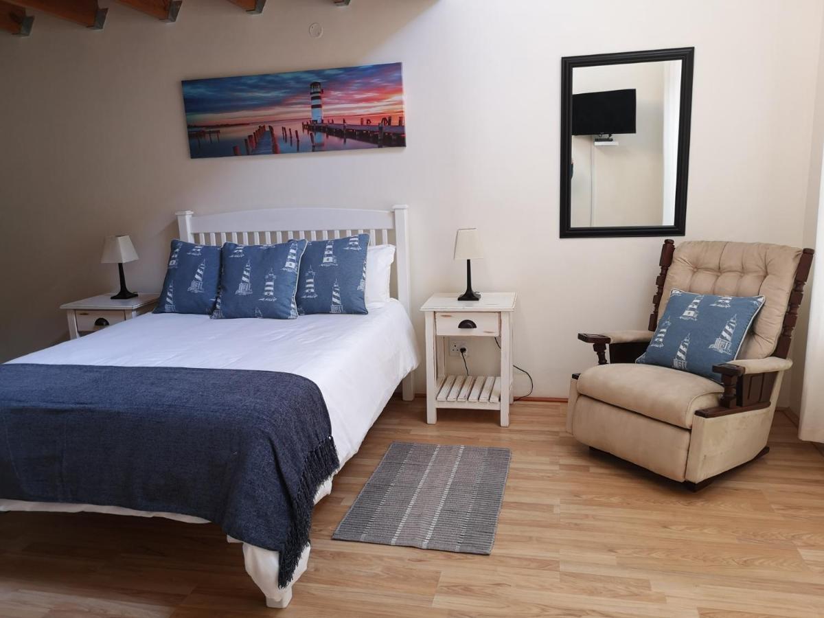 Tortoise Trail Lodge Langebaan Bagian luar foto